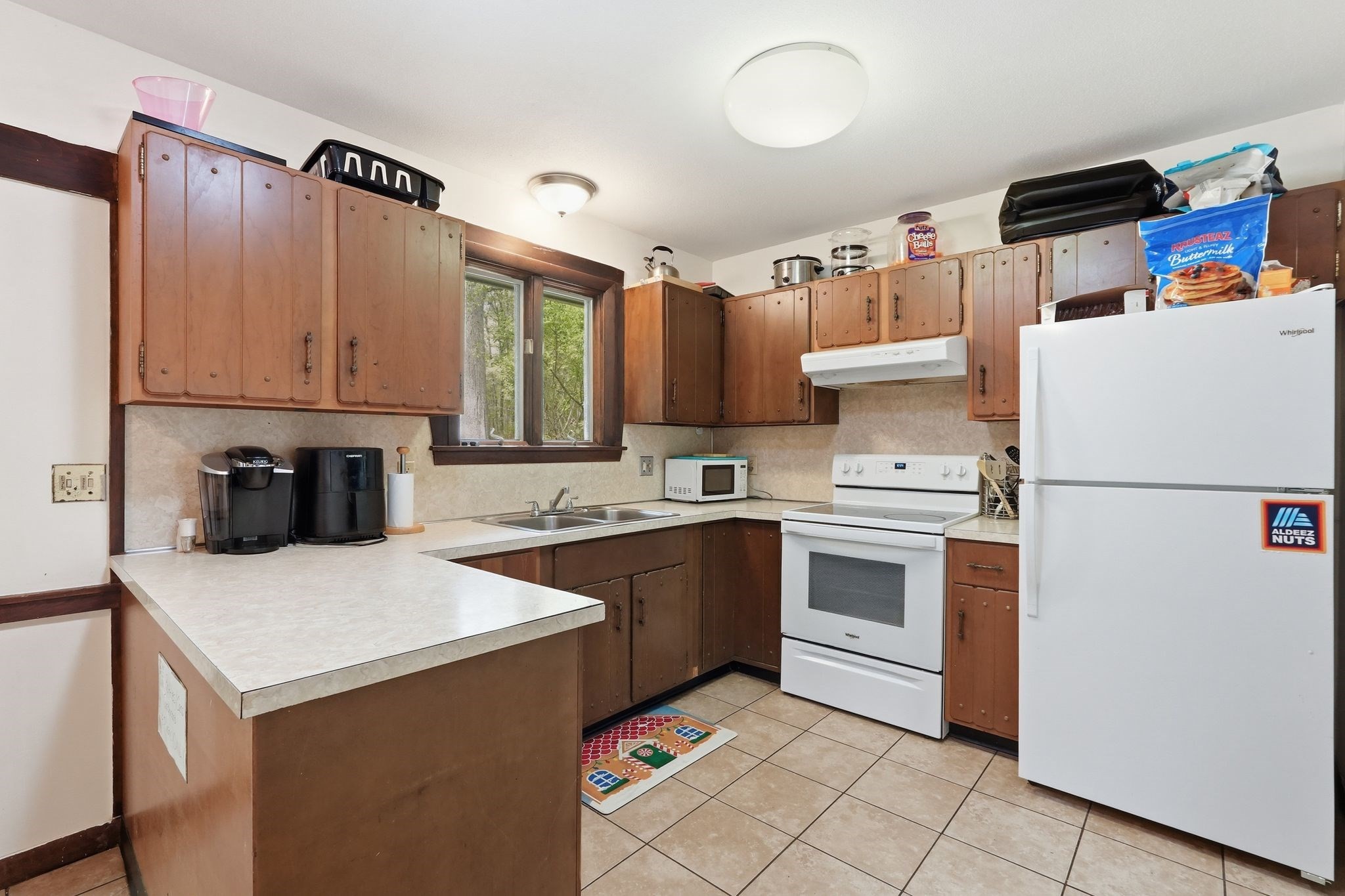 390 State St Property Photo 14