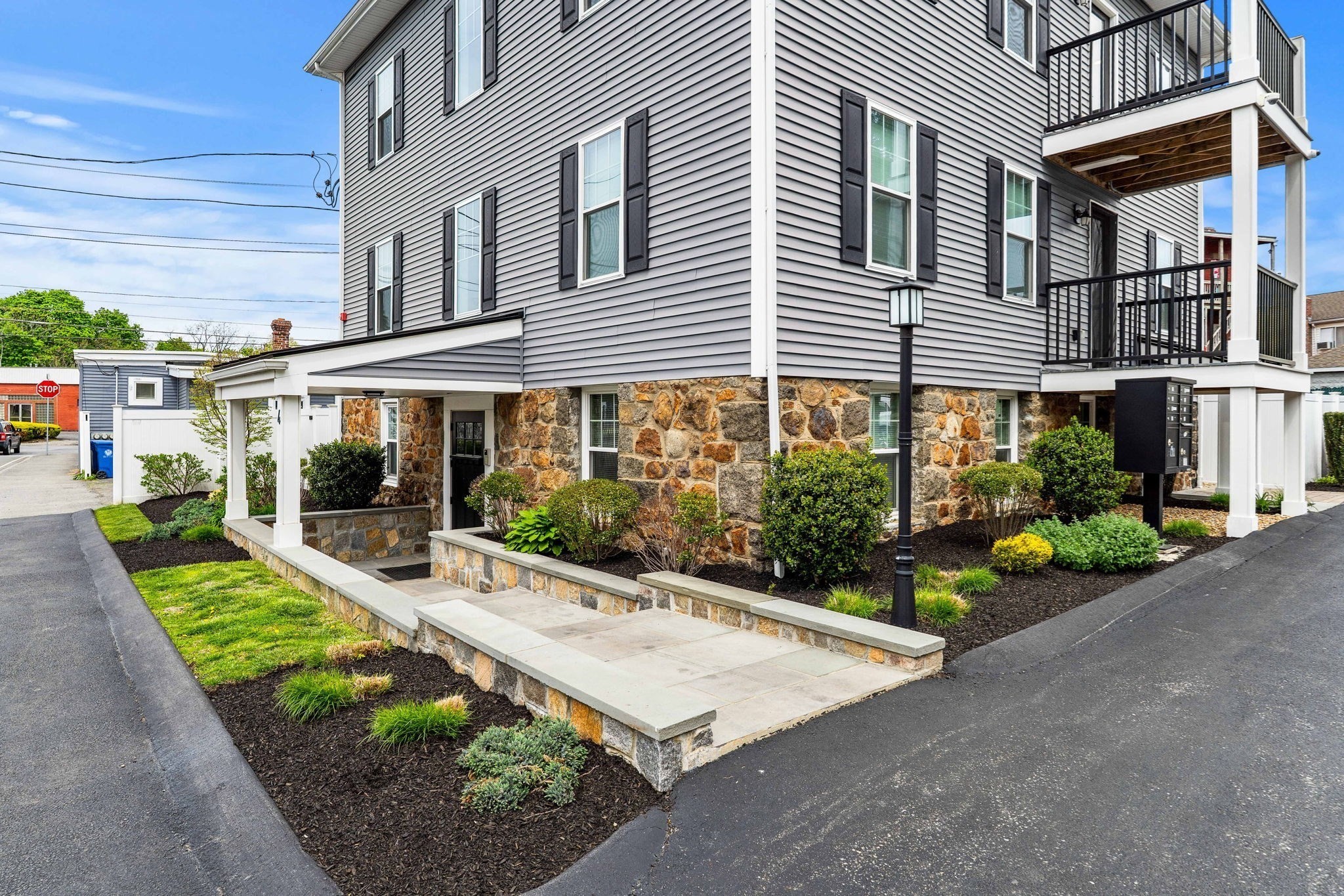 4 Wakefield Ave # 4 Property Photo 3