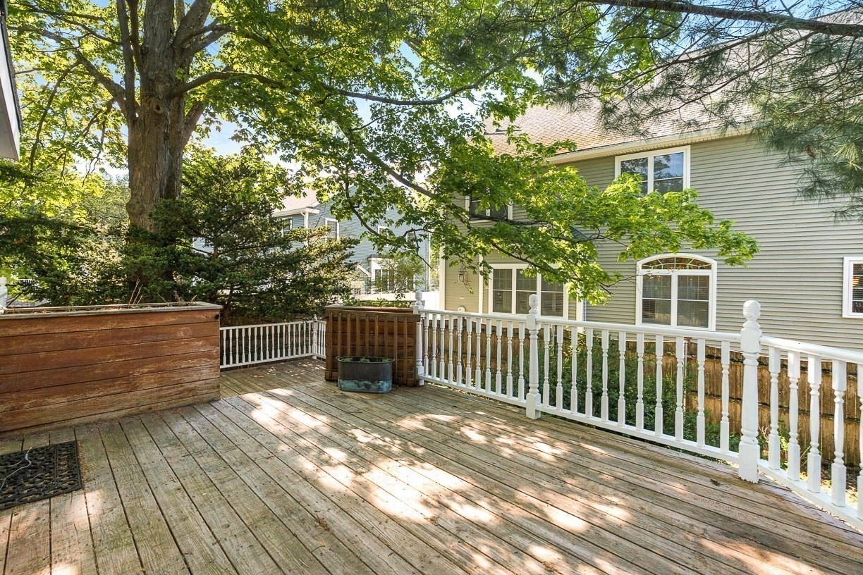 53 Lake Street Property Photo 37