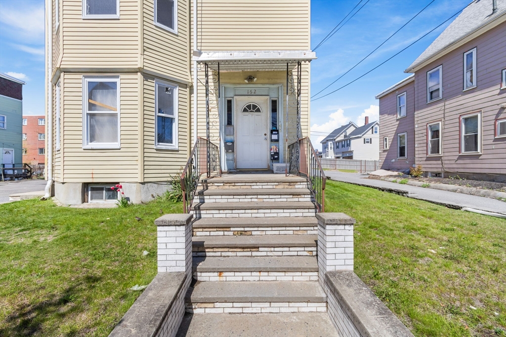 162 Vine Street Property Photo 3