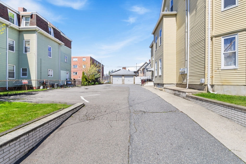 162 Vine Street Property Photo 4