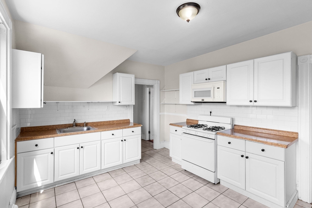 162 Vine Street Property Photo 7