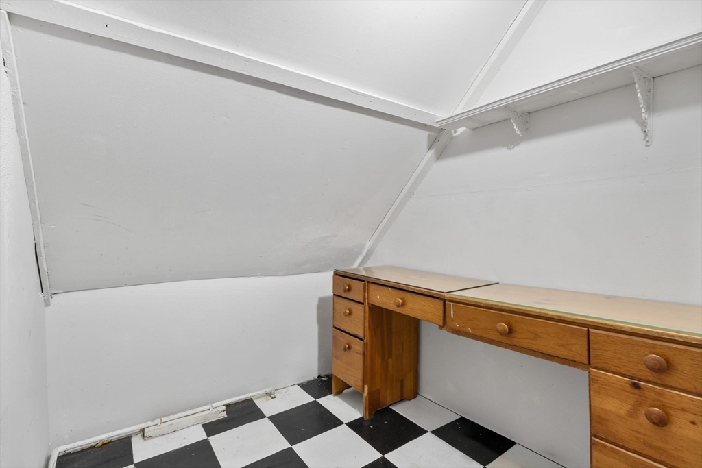 162 Vine Street Property Photo 13