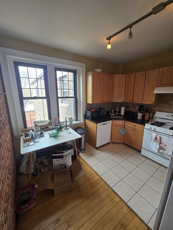 1169 Commonwealth Ave # 3 Property Photo 2