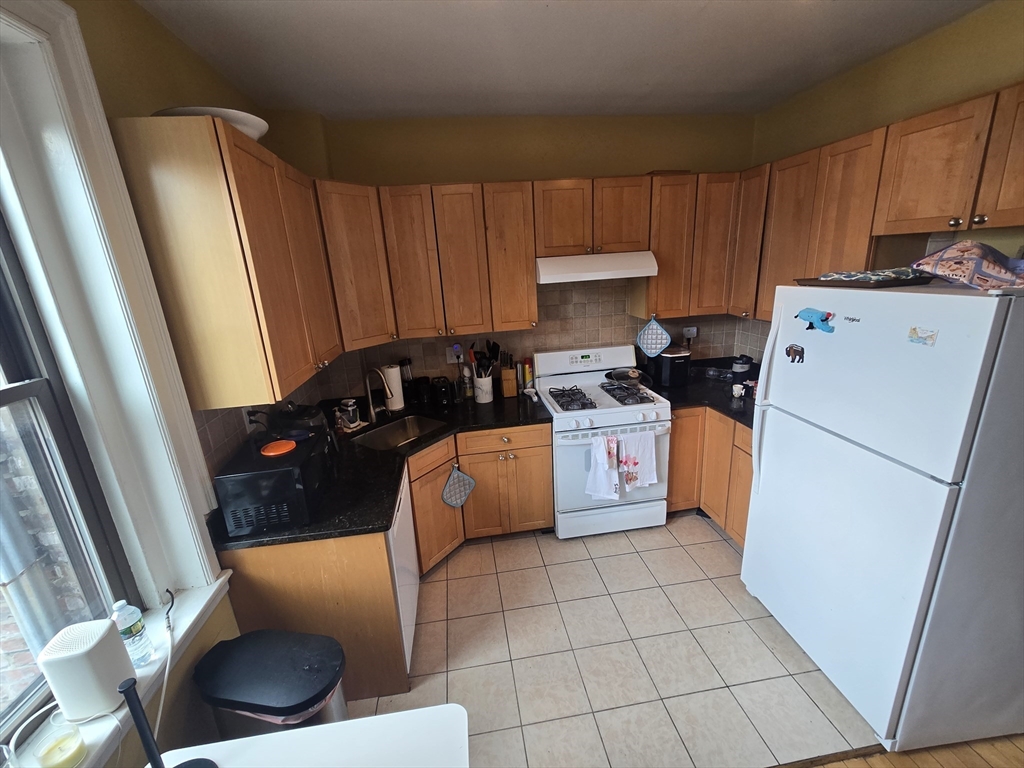 1169 Commonwealth Ave # 3 Property Photo 3