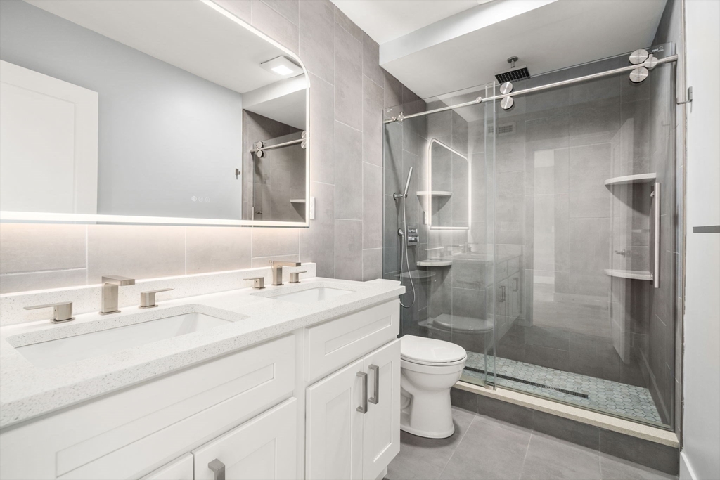 679 Columbia Road # 4 Property Photo 6