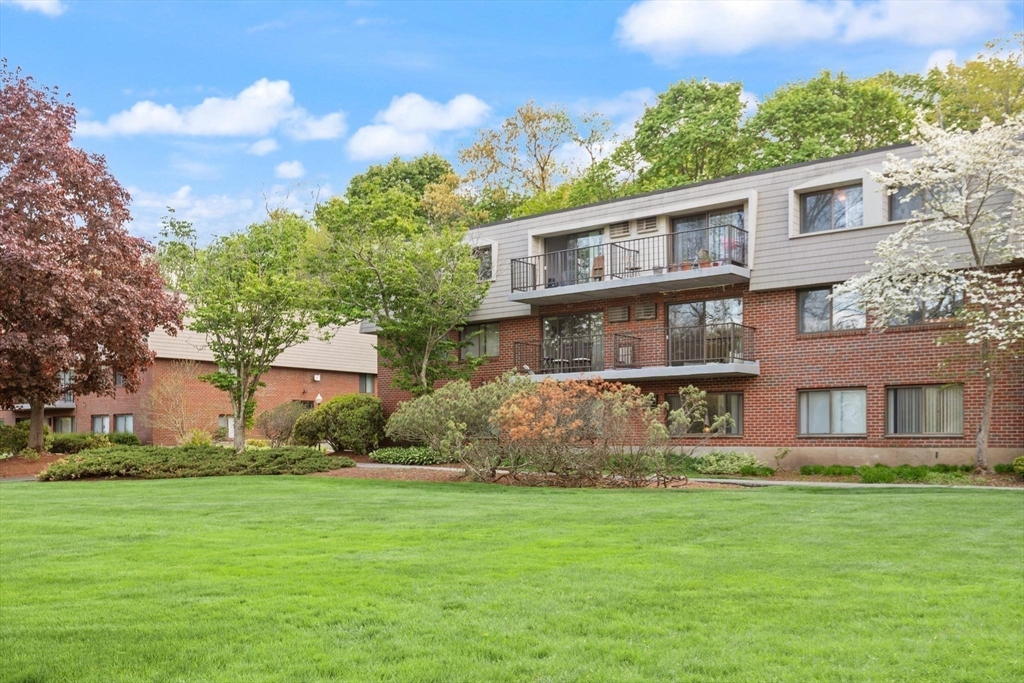 575 Broad St # 312