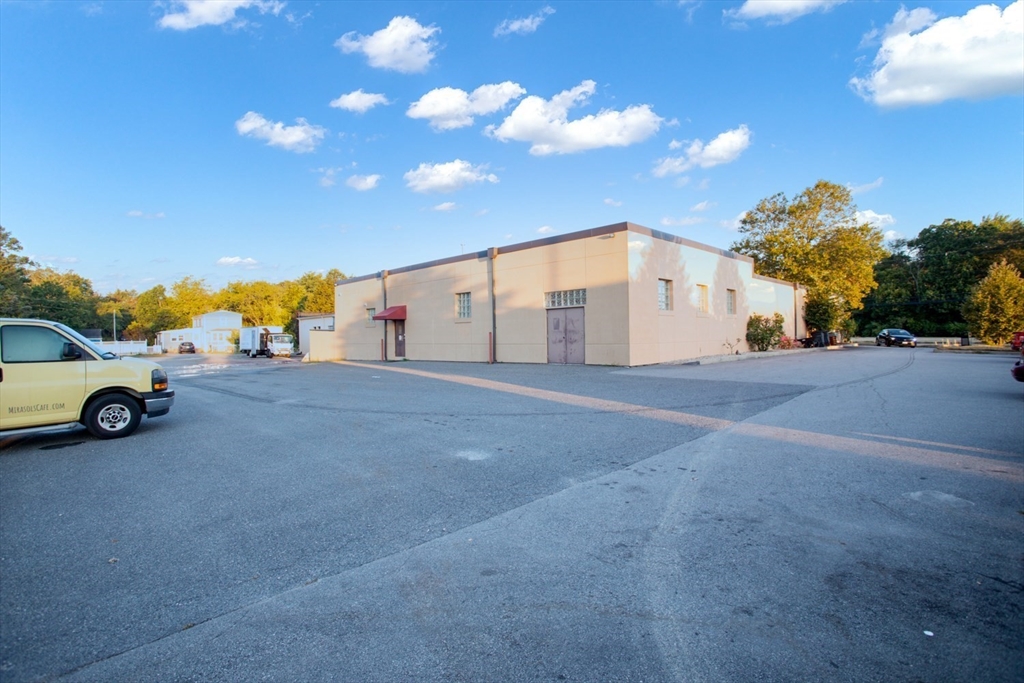 439 State Rd. Property Photo 3