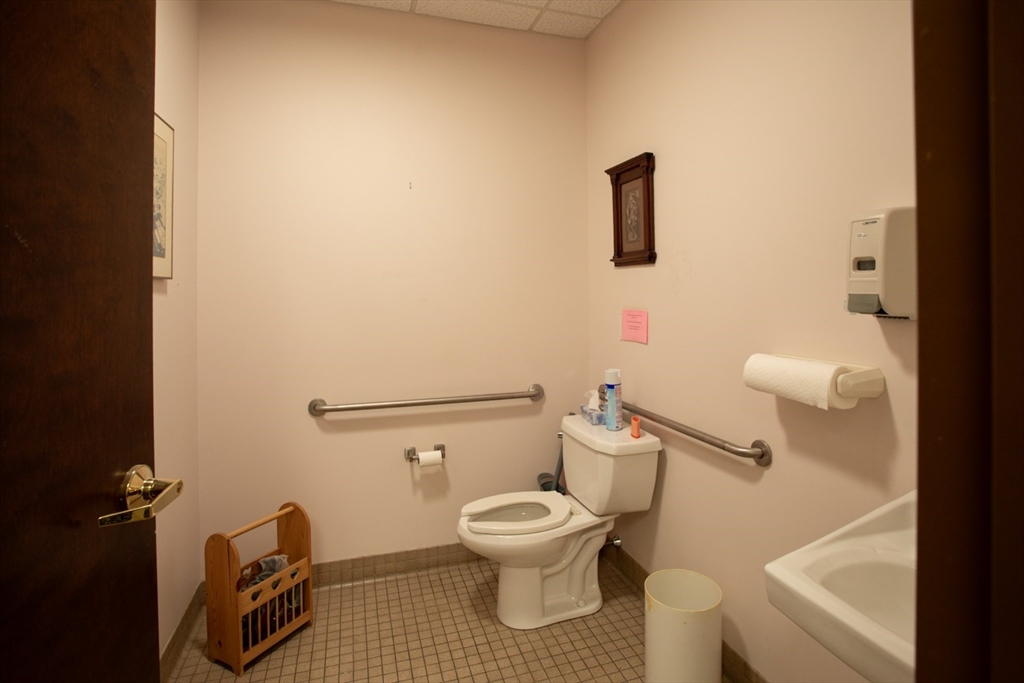 439 State Rd. Property Photo 32