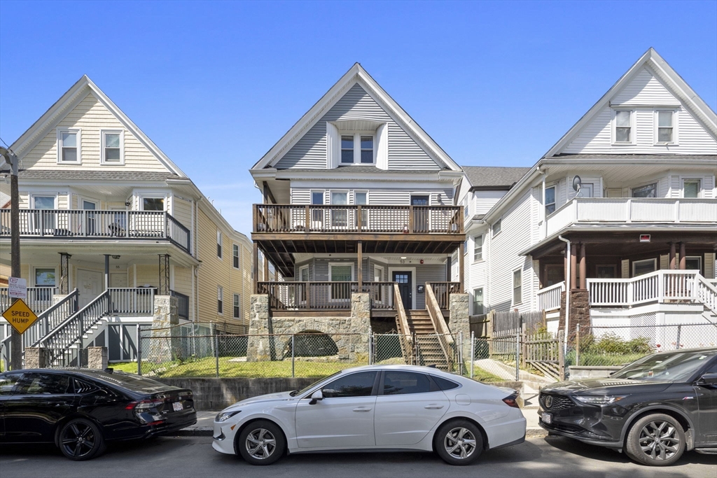 53 Greenbrier St Property Photo 1