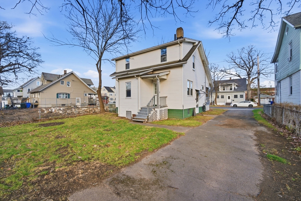 152 Monrovia St Property Photo 28