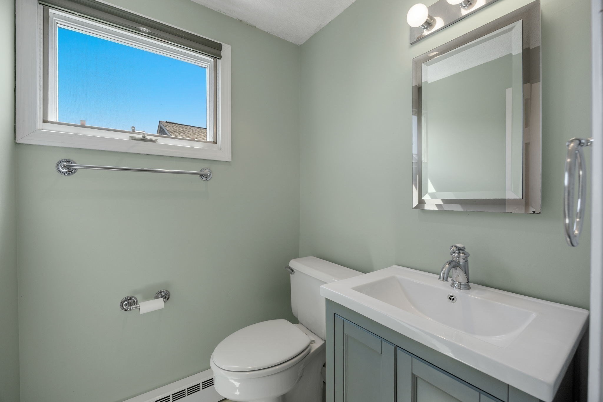 45 Almy Ave Property Photo 8
