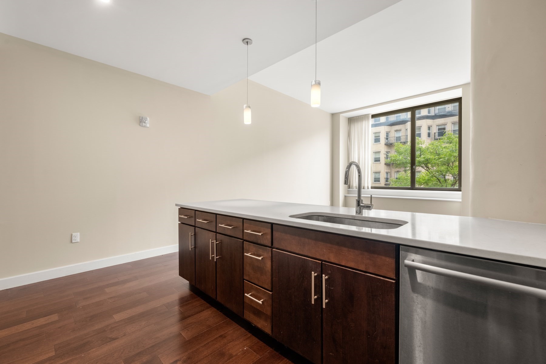 43 Westland Avenue # 202 Property Photo 6