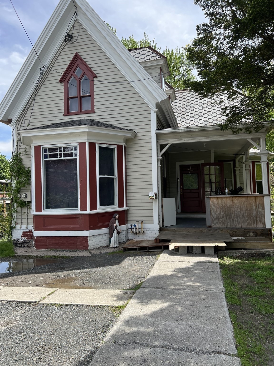 351 Bridge St Property Photo 1