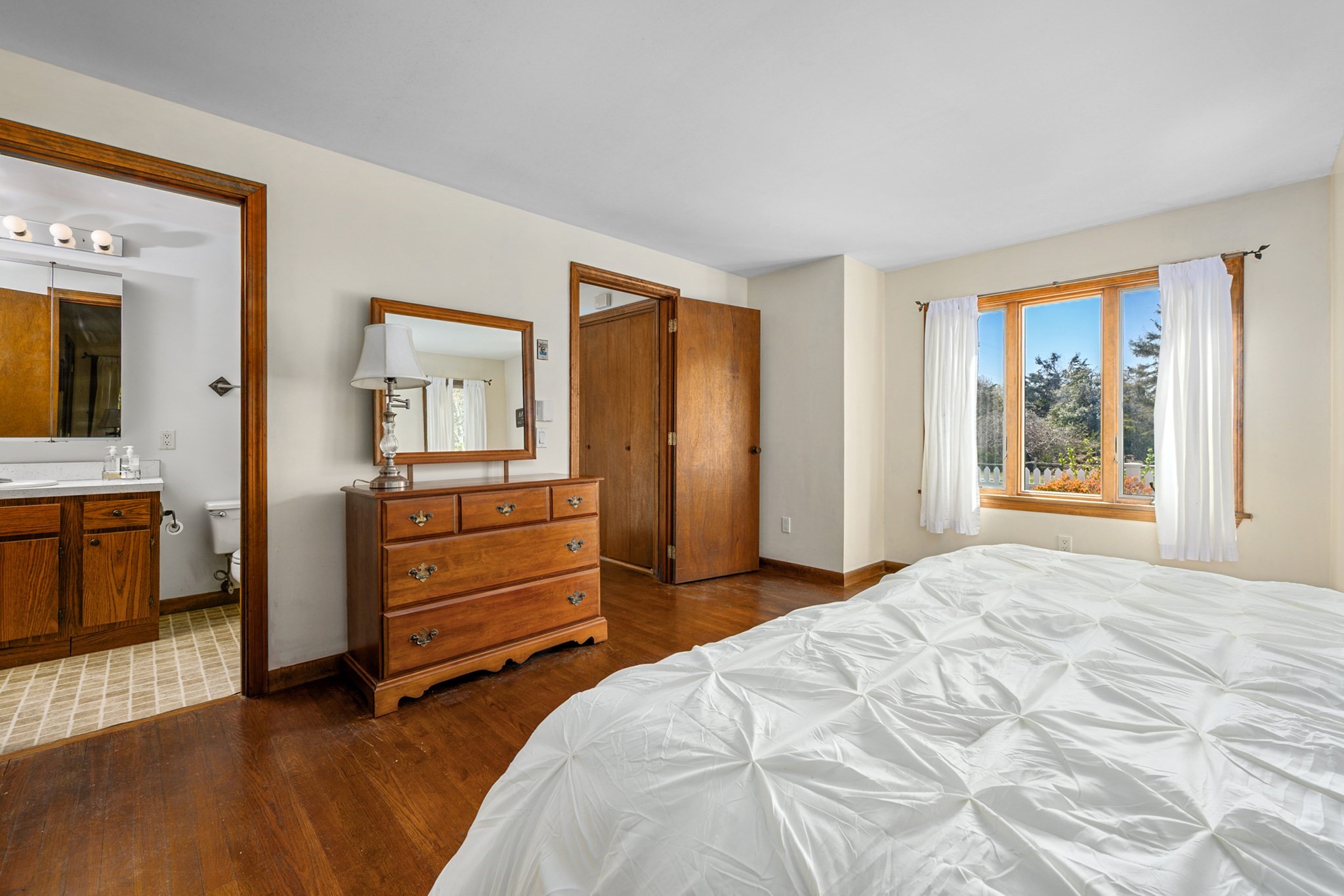 64 Lower County Property Photo 16