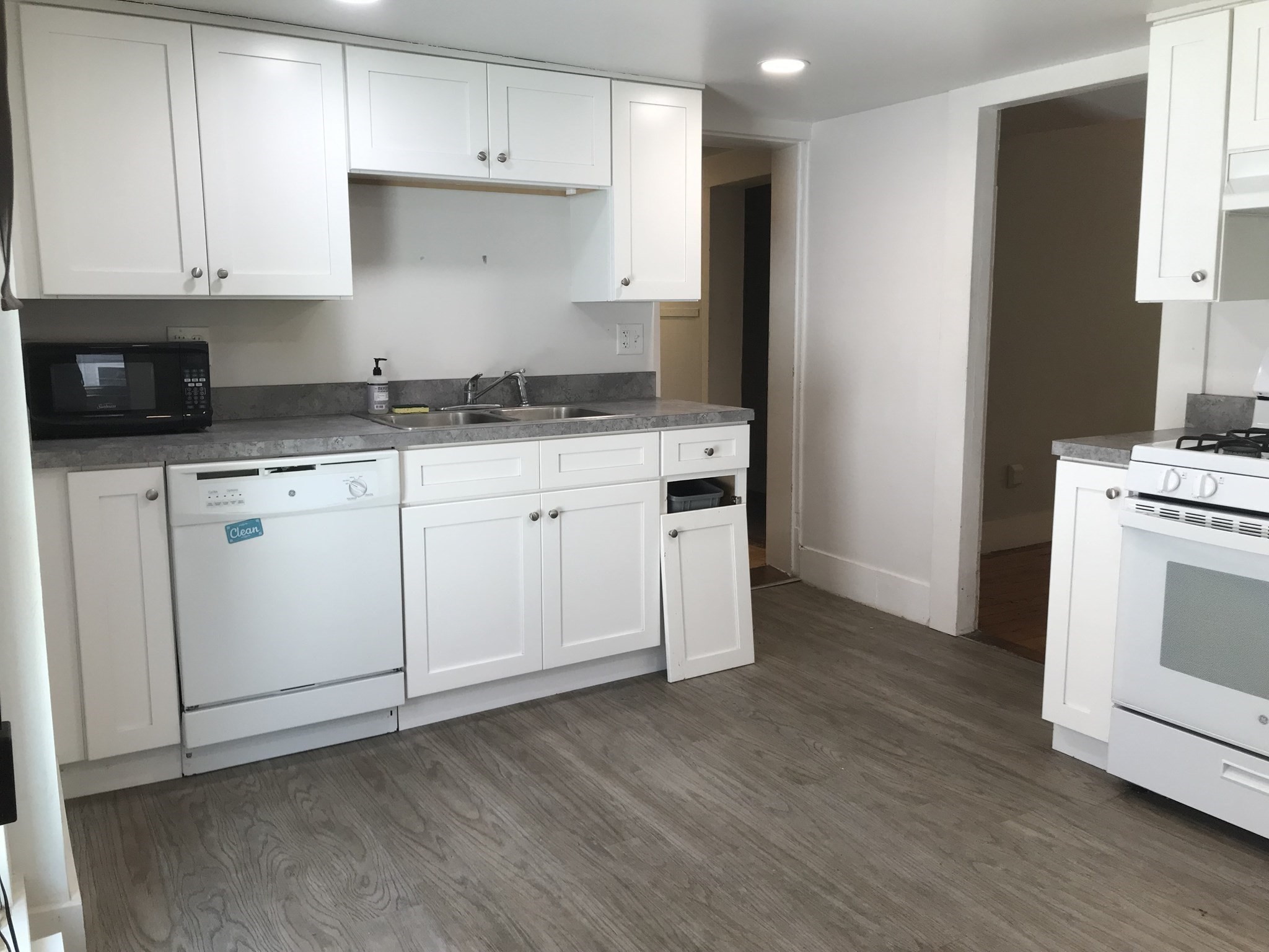 20 Taylor Ave # 2 Property Photo 7