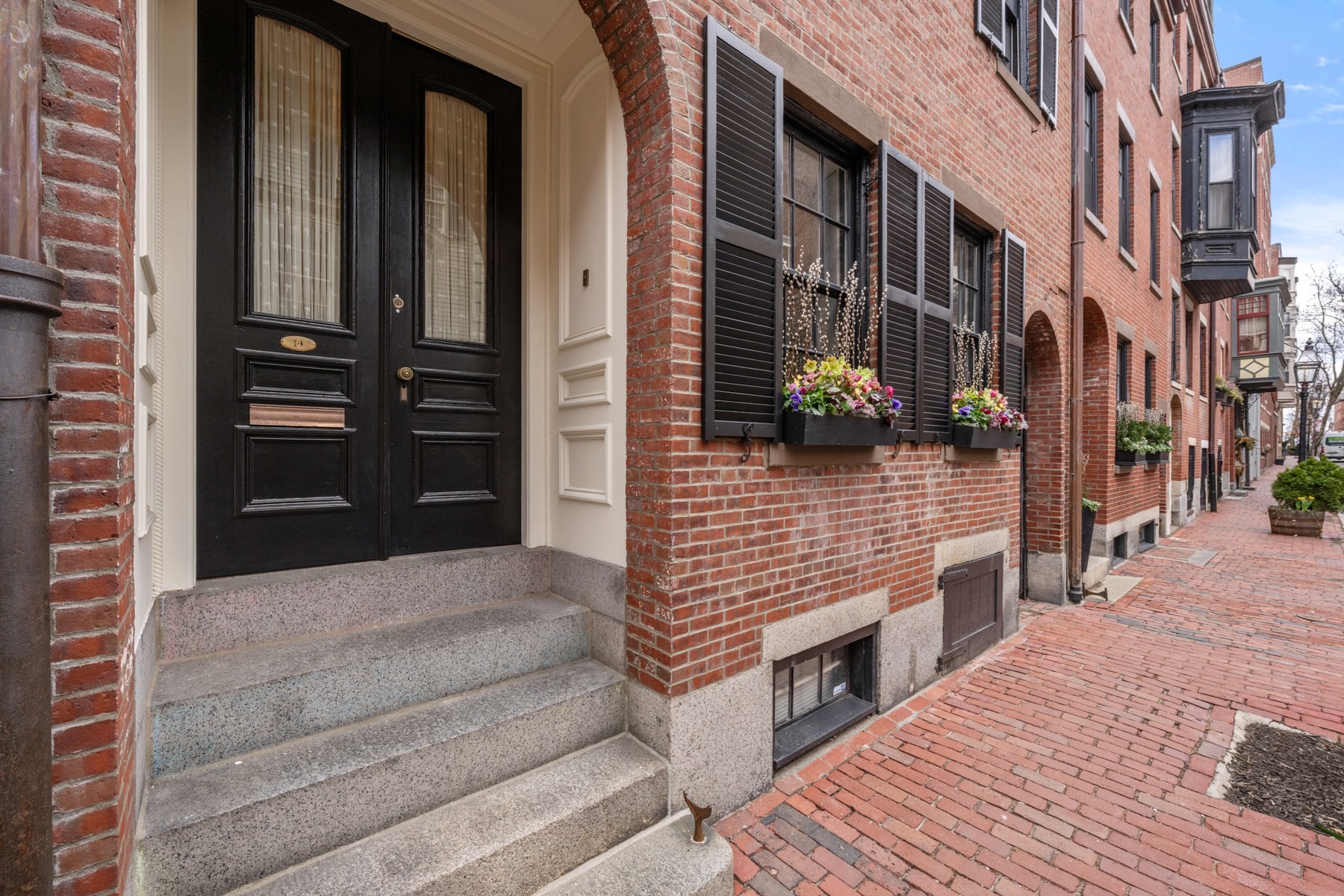 14 Pinckney Street Property Photo 1