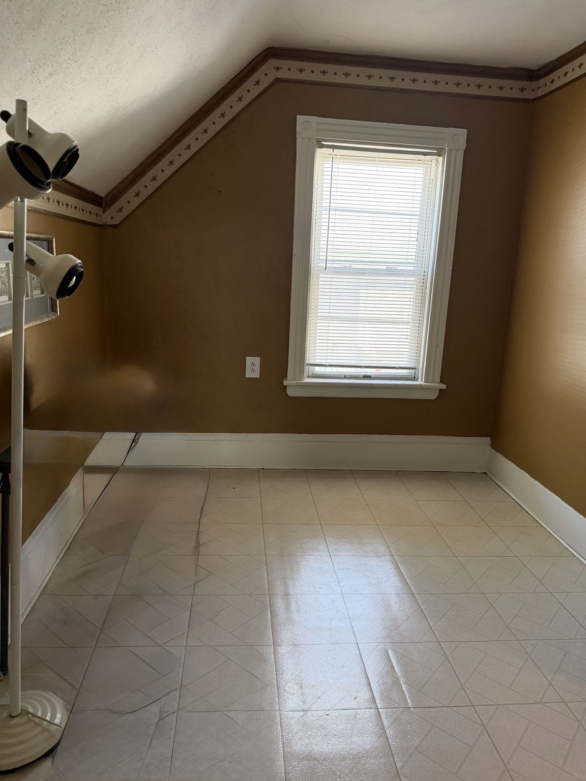 13 Nashua Street Property Photo 18