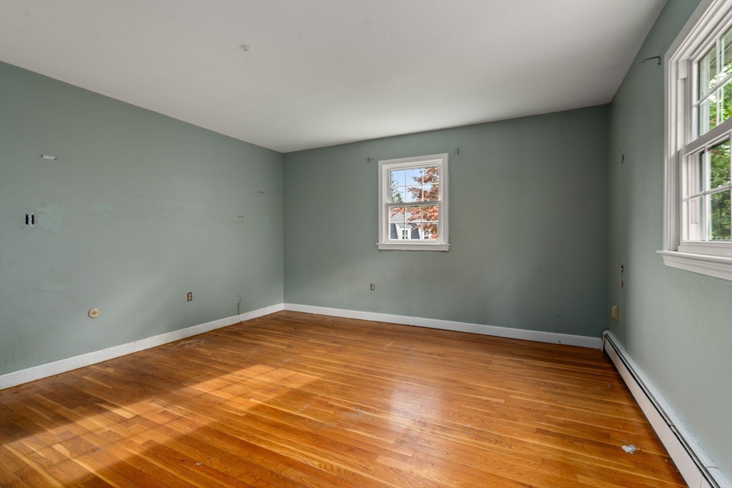 1066 Hillside St Property Photo 20