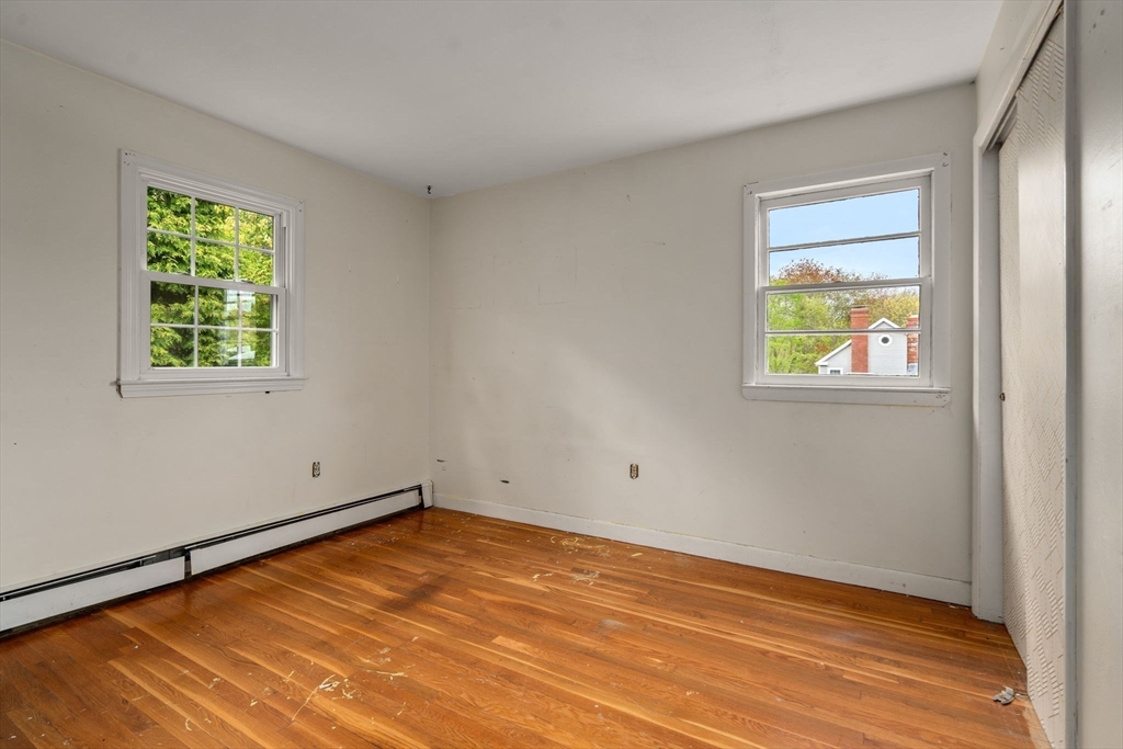 1066 Hillside St Property Photo 23