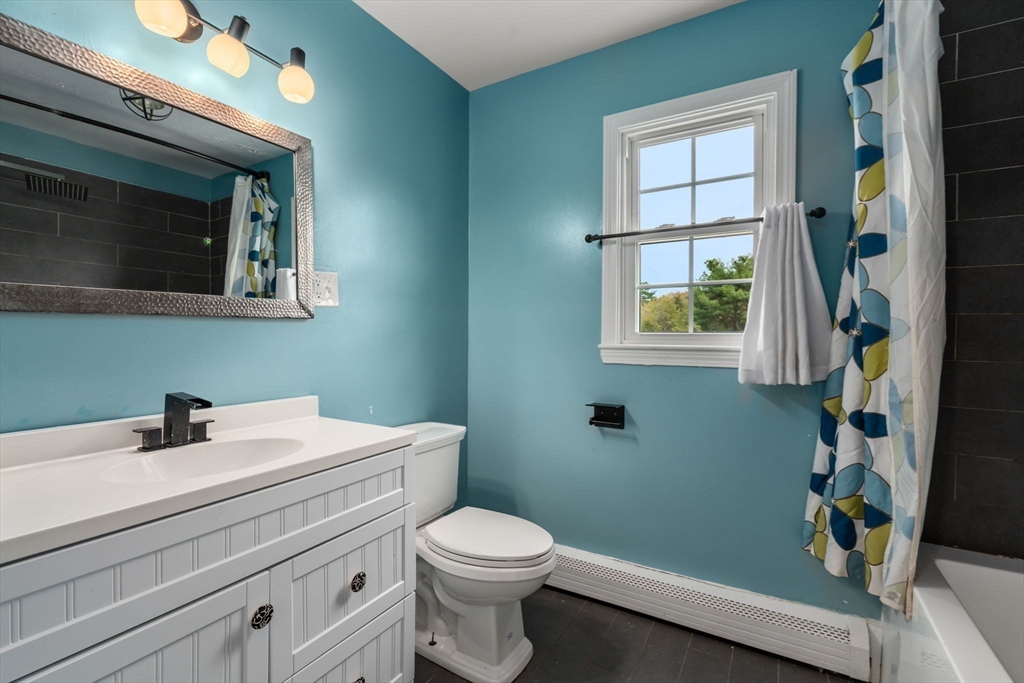 1066 Hillside St Property Photo 24
