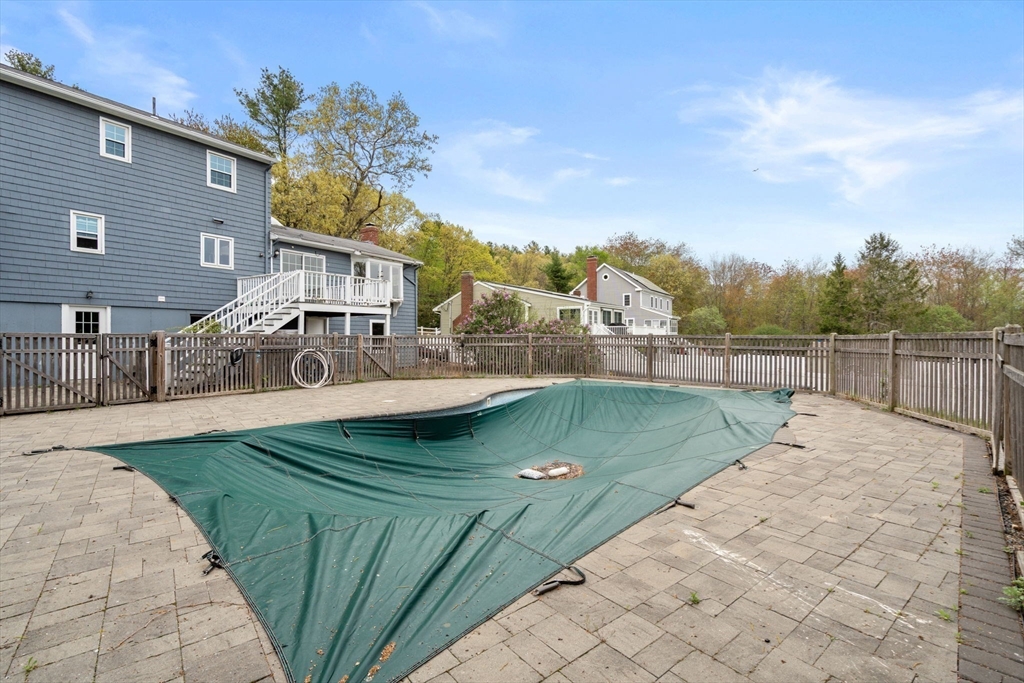1066 Hillside St Property Photo 32
