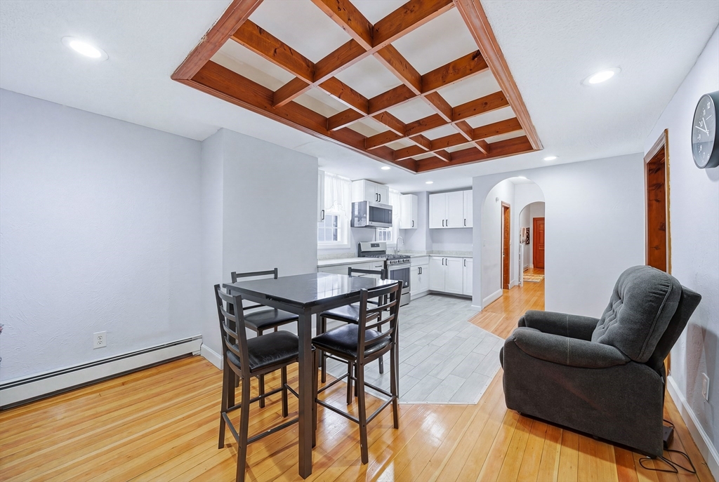 100 Nightingale Property Photo 2