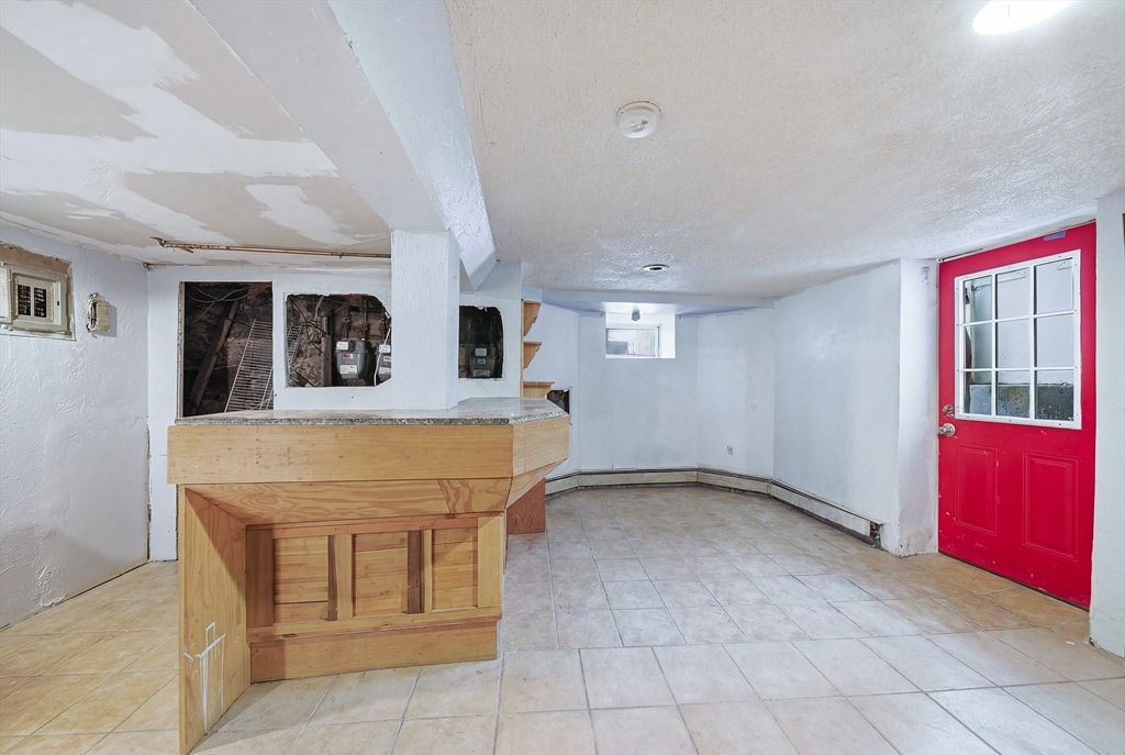 100 Nightingale Property Photo 27