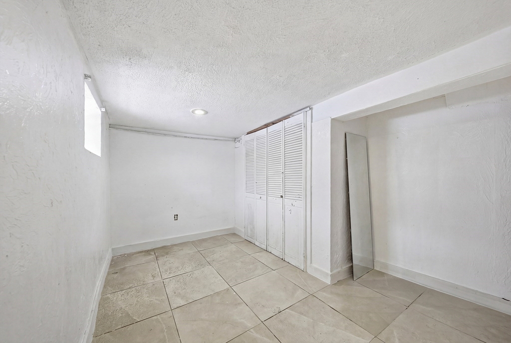 100 Nightingale Property Photo 28