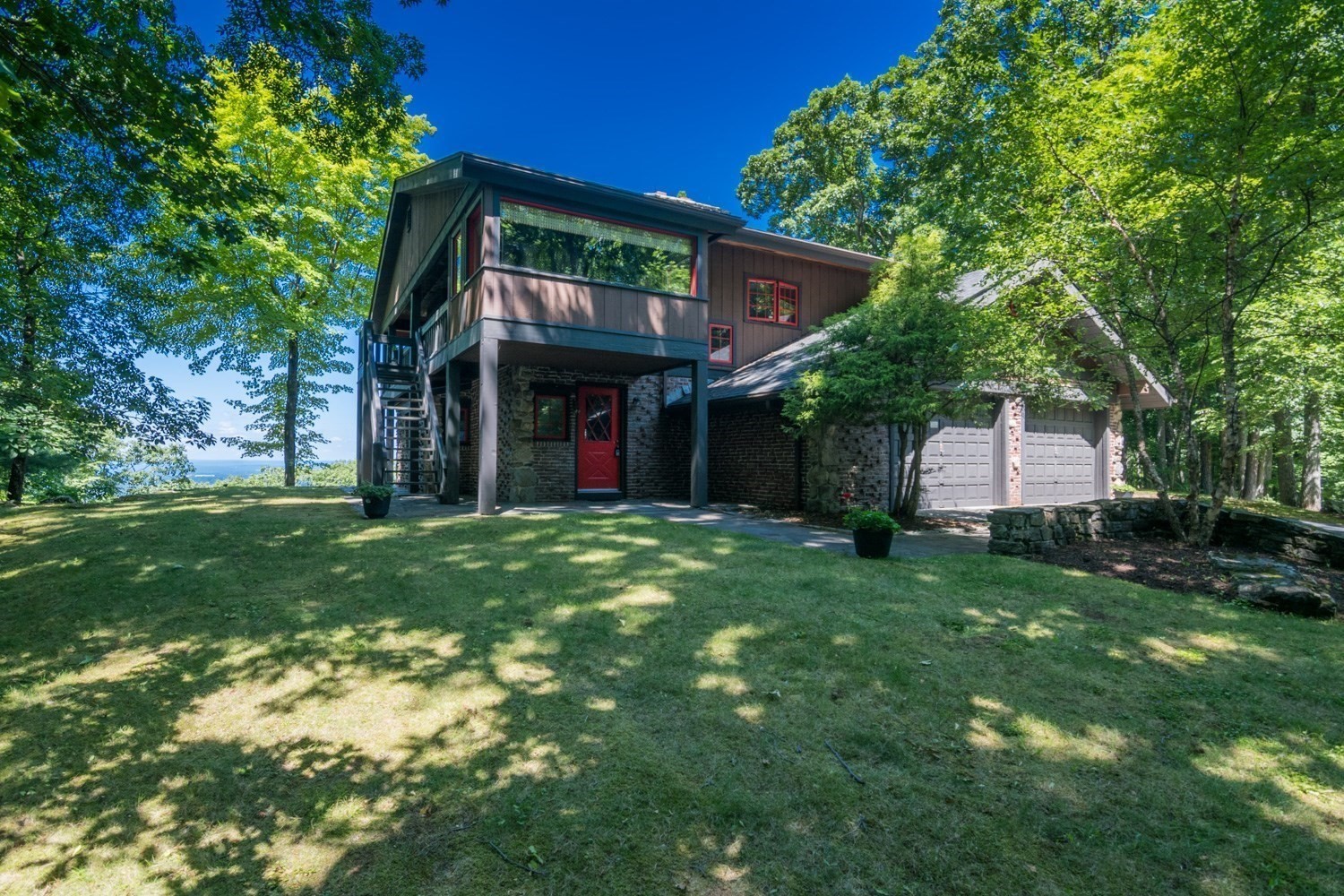 10 Cadwell Dr Property Photo 1