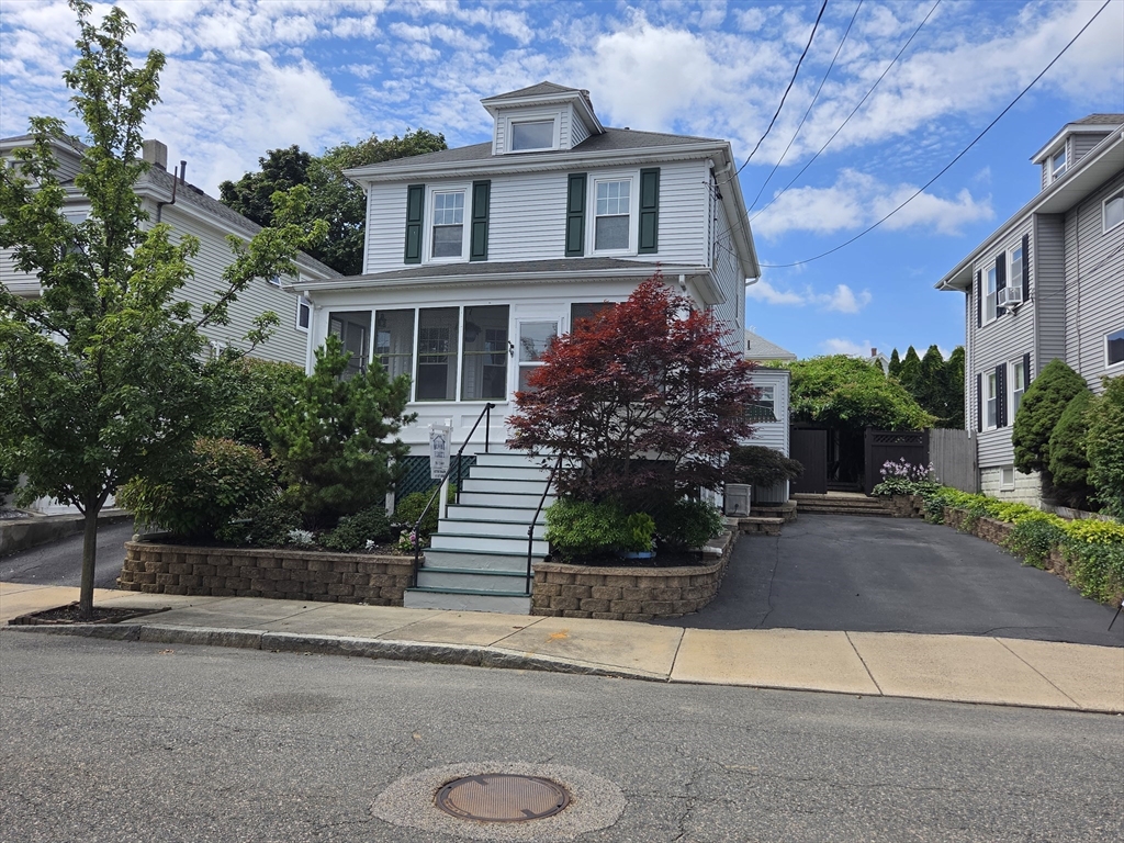 42 Freeman Ave Property Photo 1