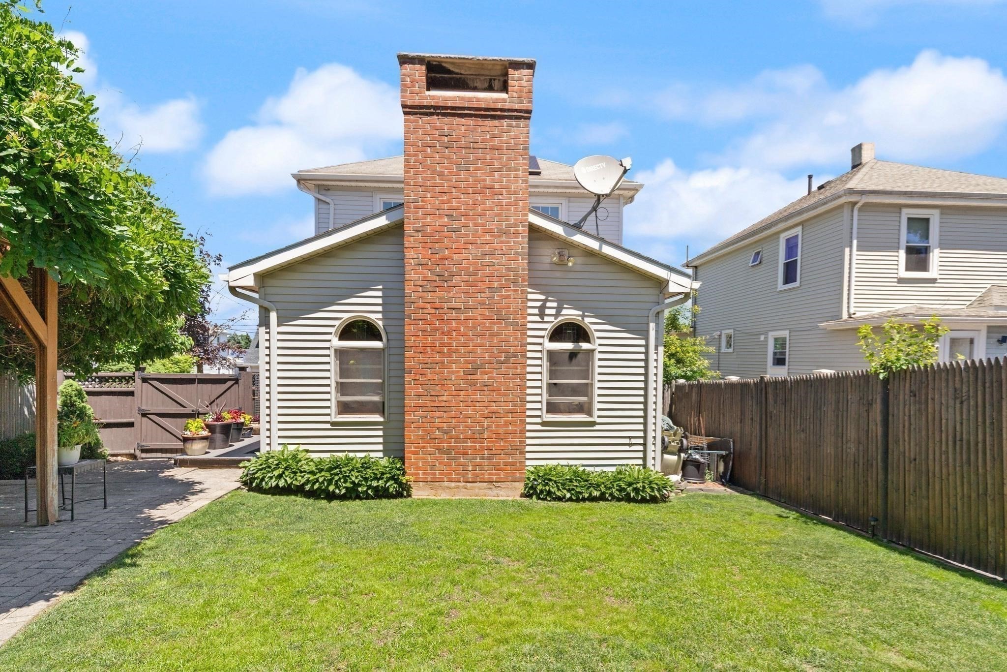 42 Freeman Ave Property Photo 38