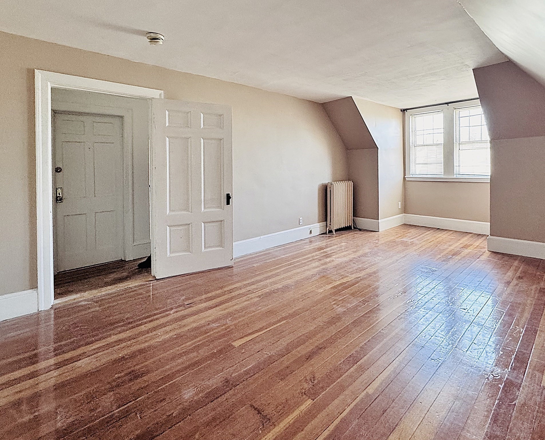 587 Haverhill Street # 6 Property Photo 5