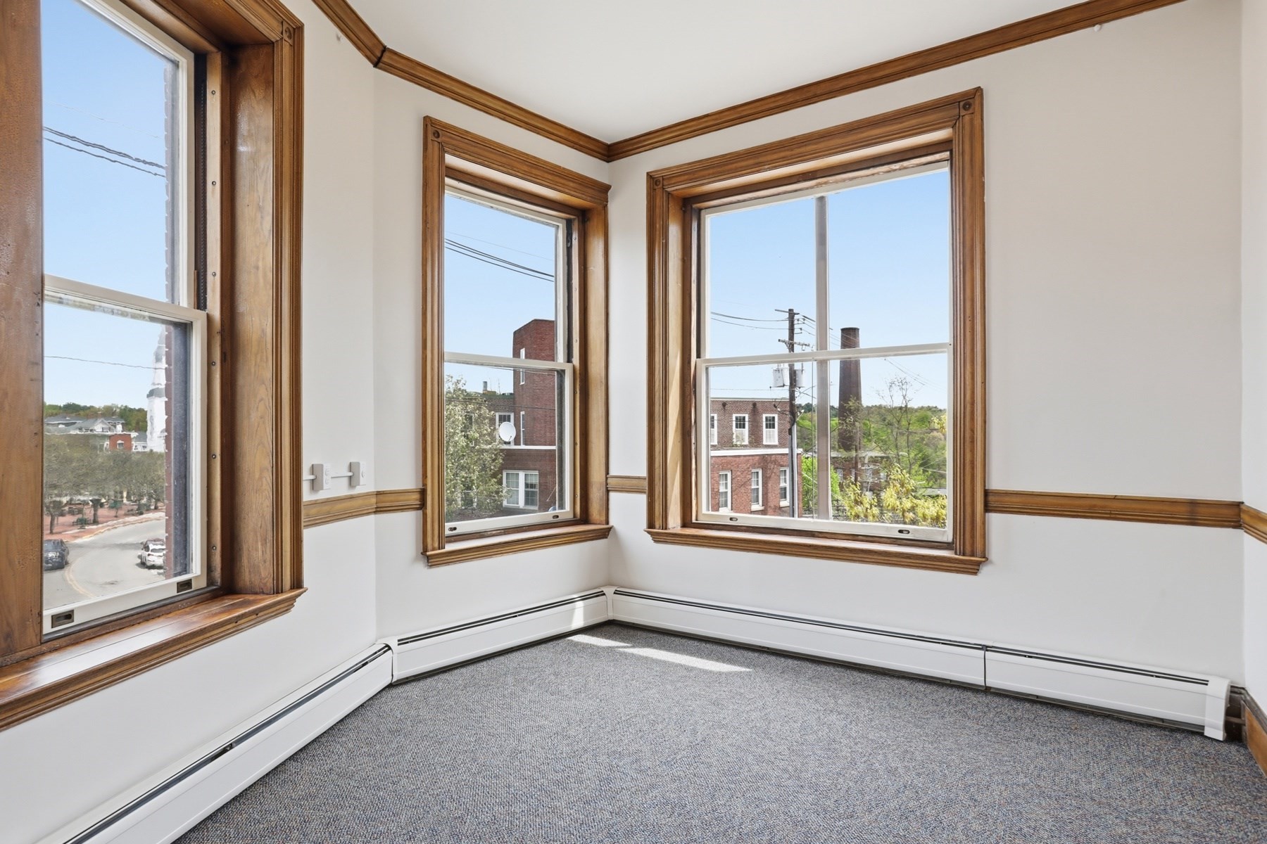 45 Main St # 6 Property Photo 3