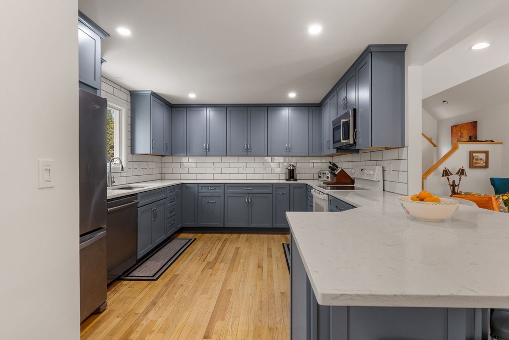 27 Blueberry Avenue Property Photo 8