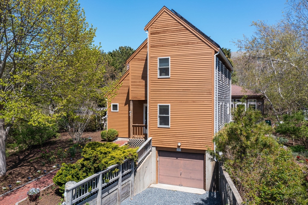 27 Blueberry Avenue Property Photo 28