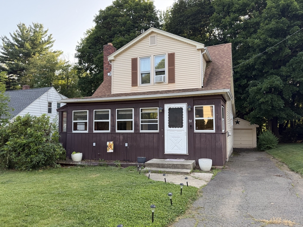 74 Gates Ave Property Photo 1