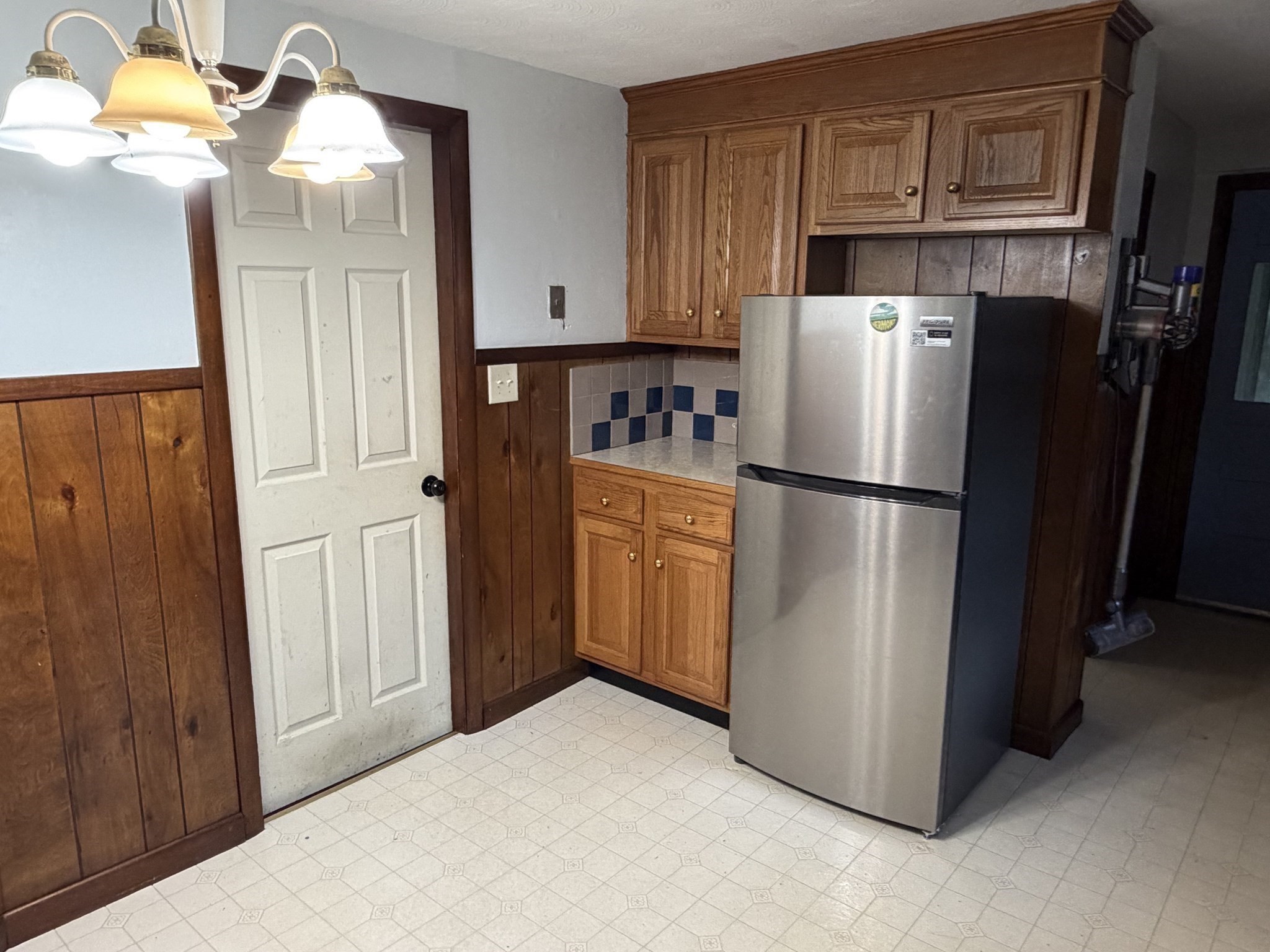 74 Gates Ave Property Photo 10