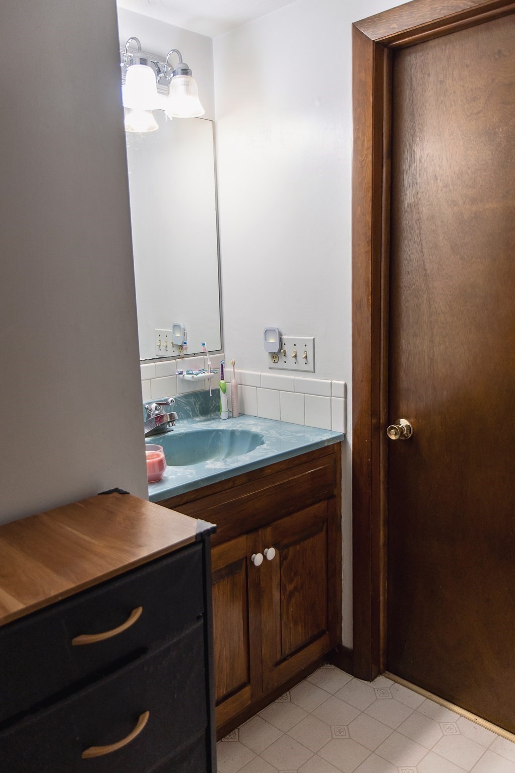 74 Gates Ave Property Photo 12