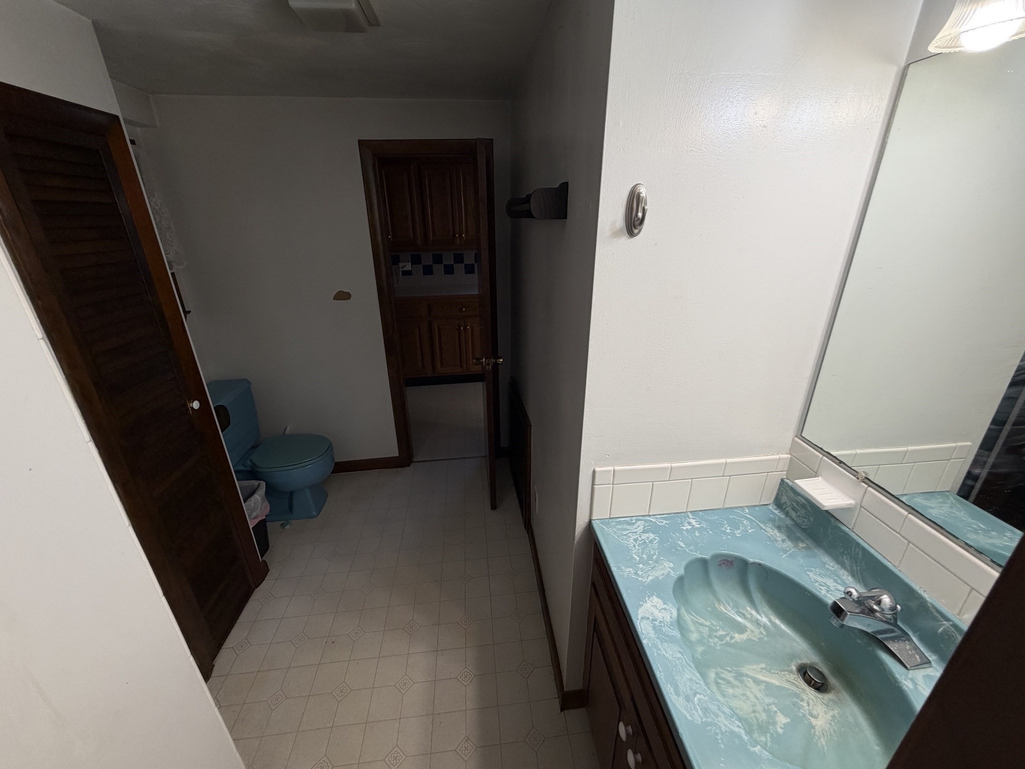 74 Gates Ave Property Photo 14