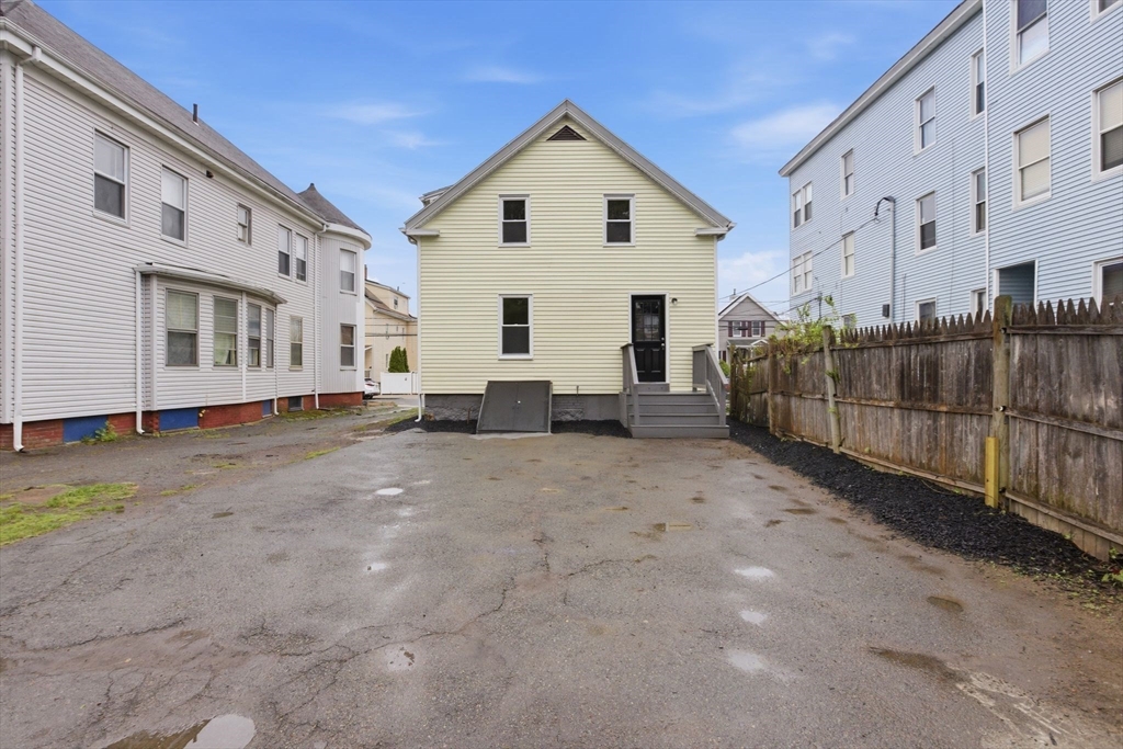 48 Vine St Property Photo 10