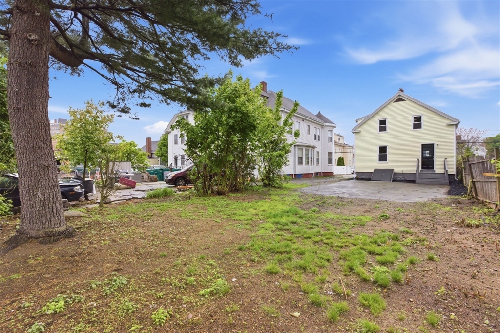 48 Vine St Property Photo 12
