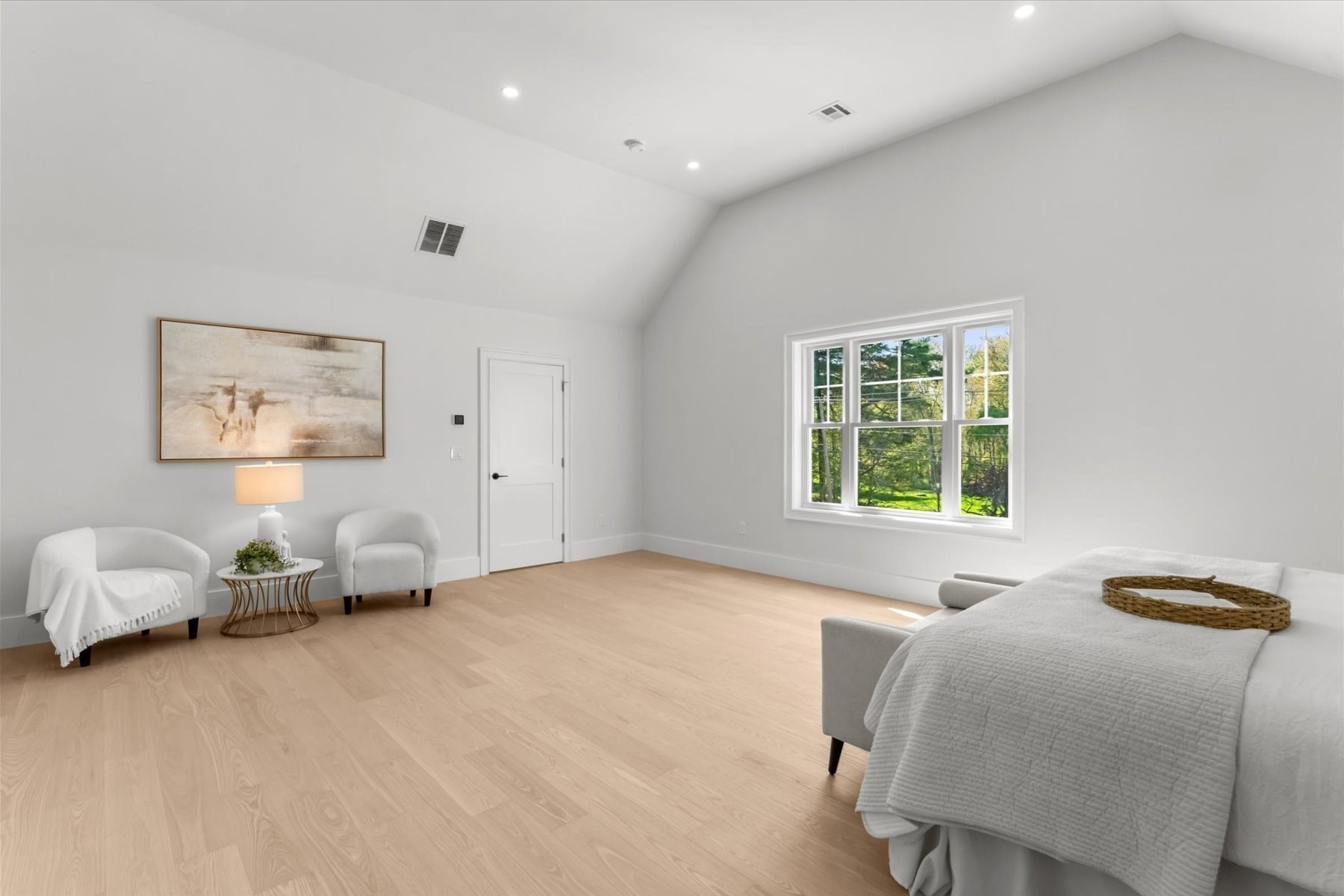 150 Fruit St Property Photo 16
