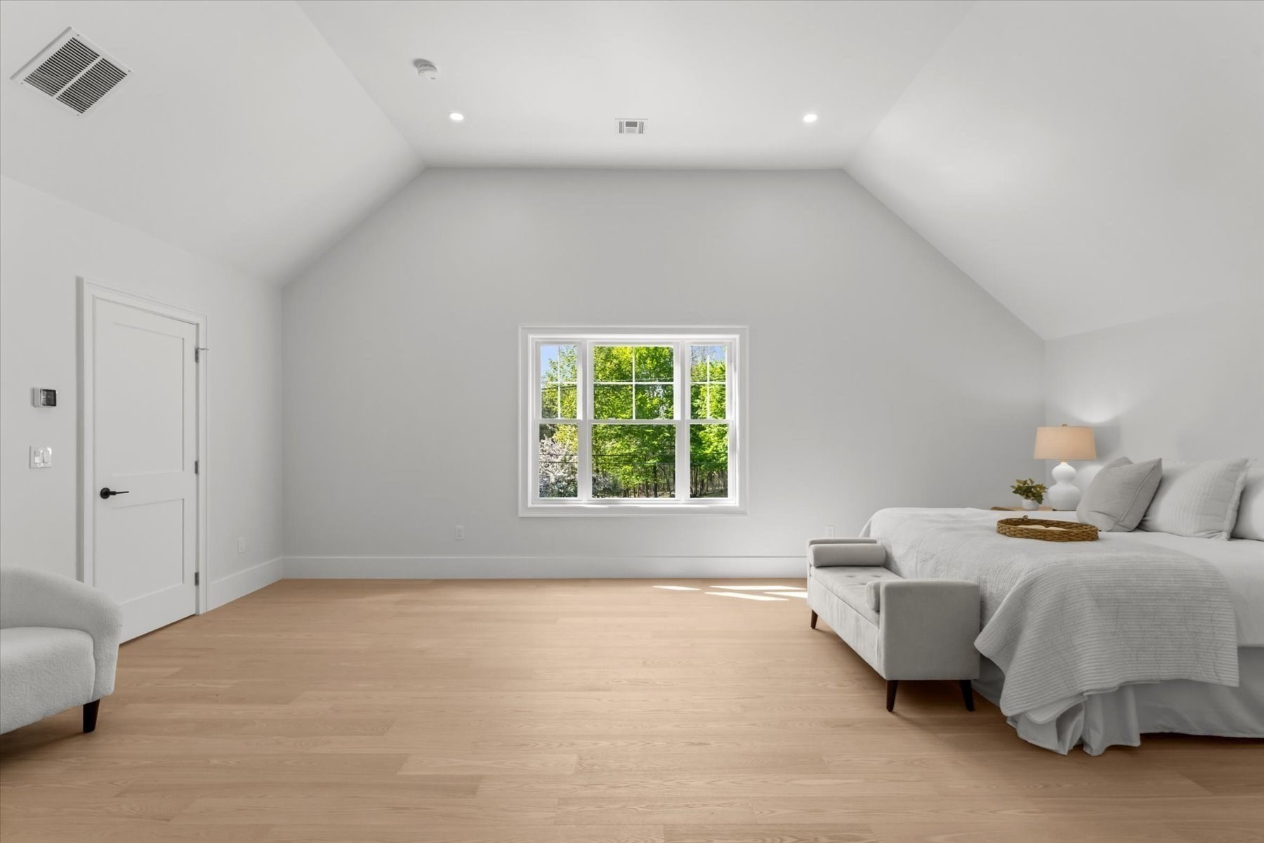 150 Fruit St Property Photo 17