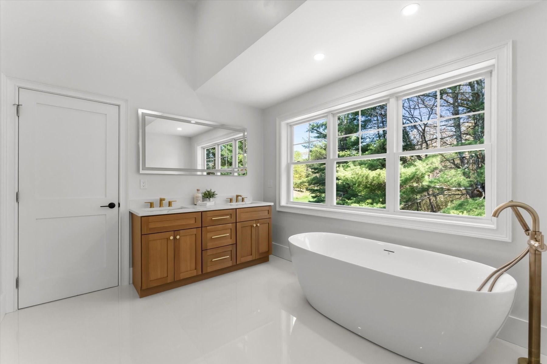 150 Fruit St Property Photo 18