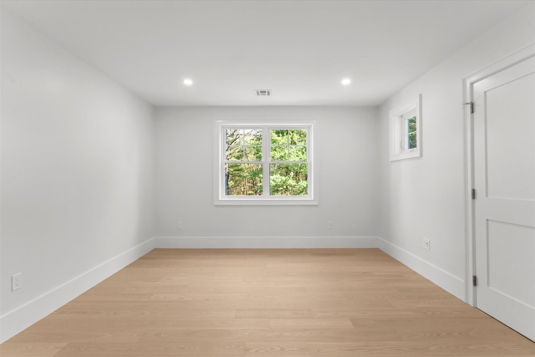 150 Fruit St Property Photo 21