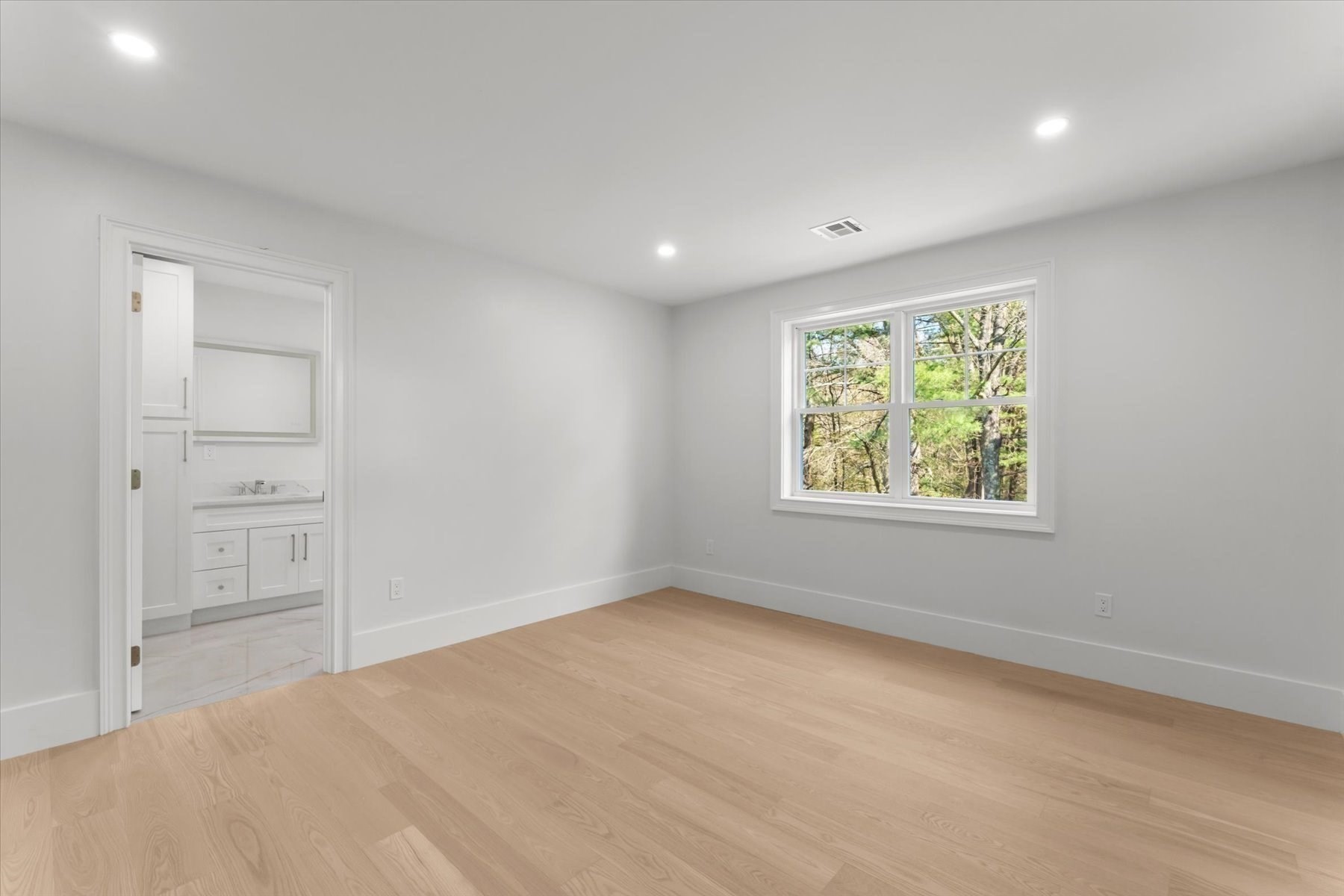 150 Fruit St Property Photo 22