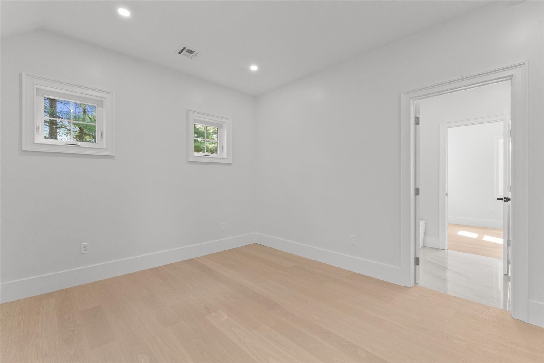 150 Fruit St Property Photo 24