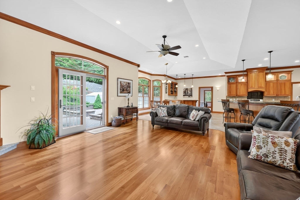357 Westerly Cir Property Photo 14