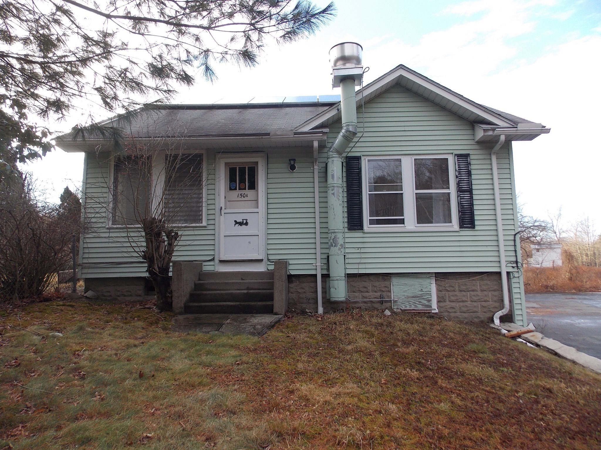 150 Framingham Rd Property Photo 1